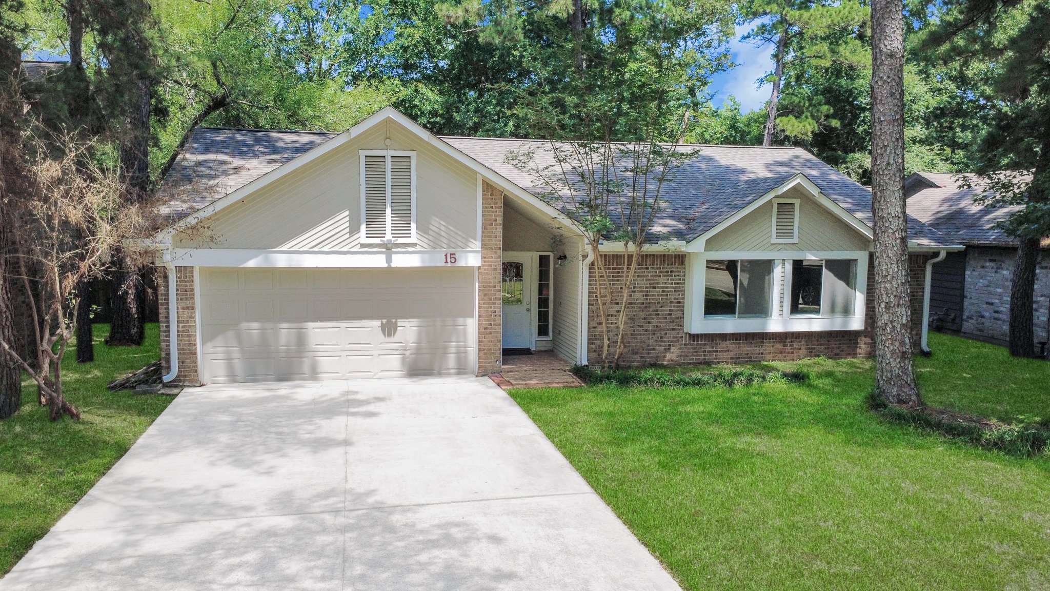 Spring House: 15 Brentwood Oaks Ct