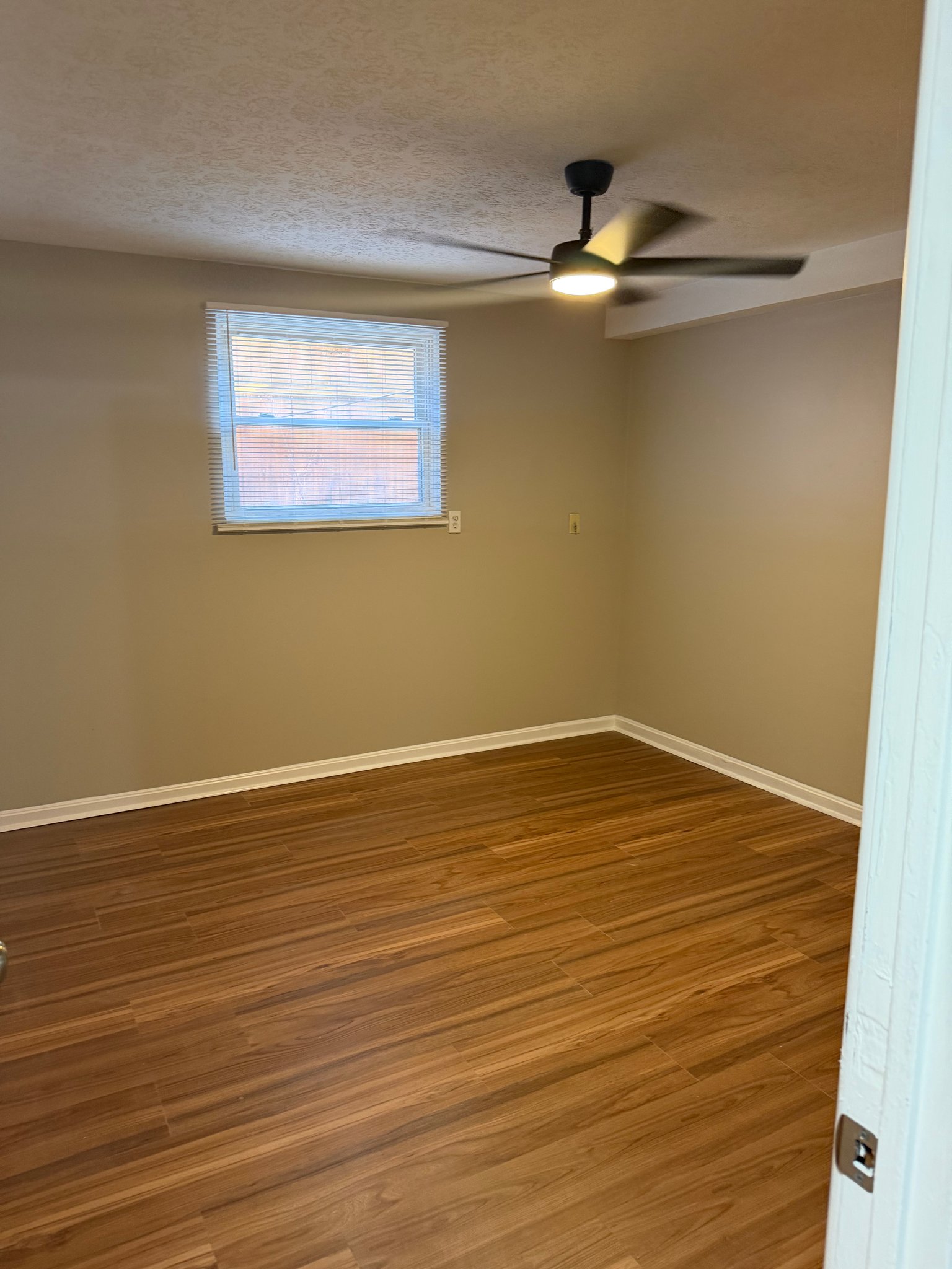 Louisville Apartment: 1623 Brock kiln lane