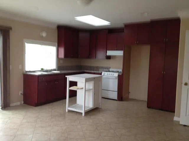 Costa Mesa House: 3058 Murray Ln