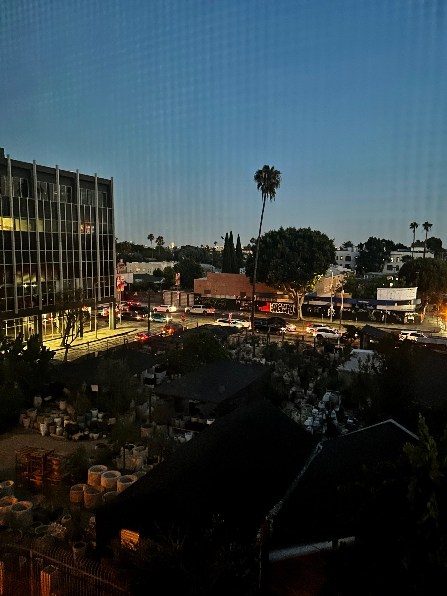 LOS ANGELES Apartment: 1523 MCCADDEN