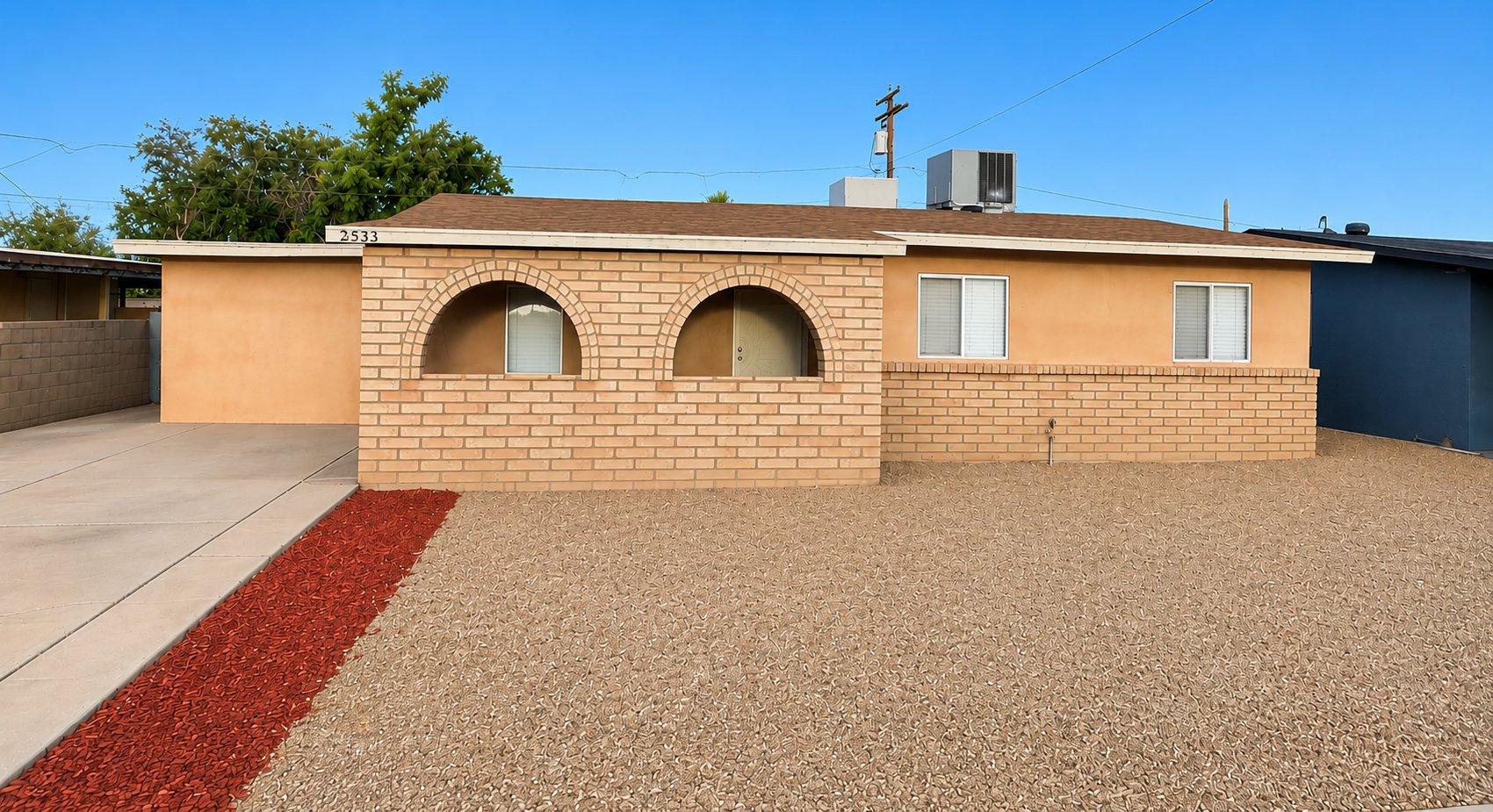 Yuma House: 2533 S Olivia Ave