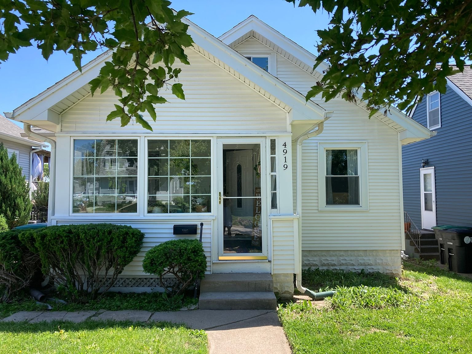 Omaha House: 4919 Pine St
