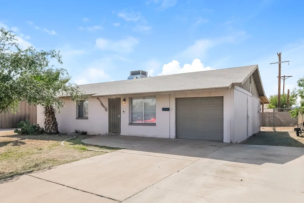 Phoenix House: 3152 N 64th Dr