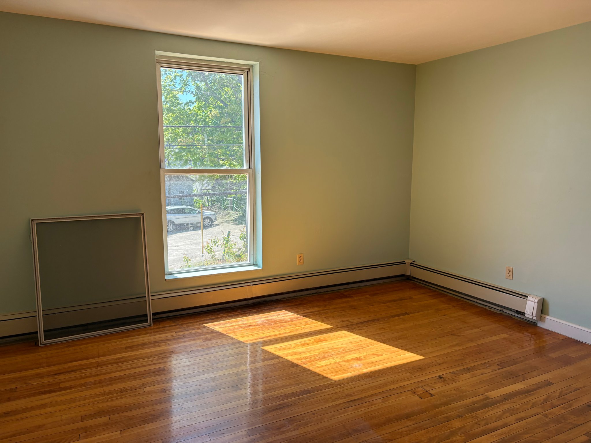 Belfast Apartment: 23 Spring Street
