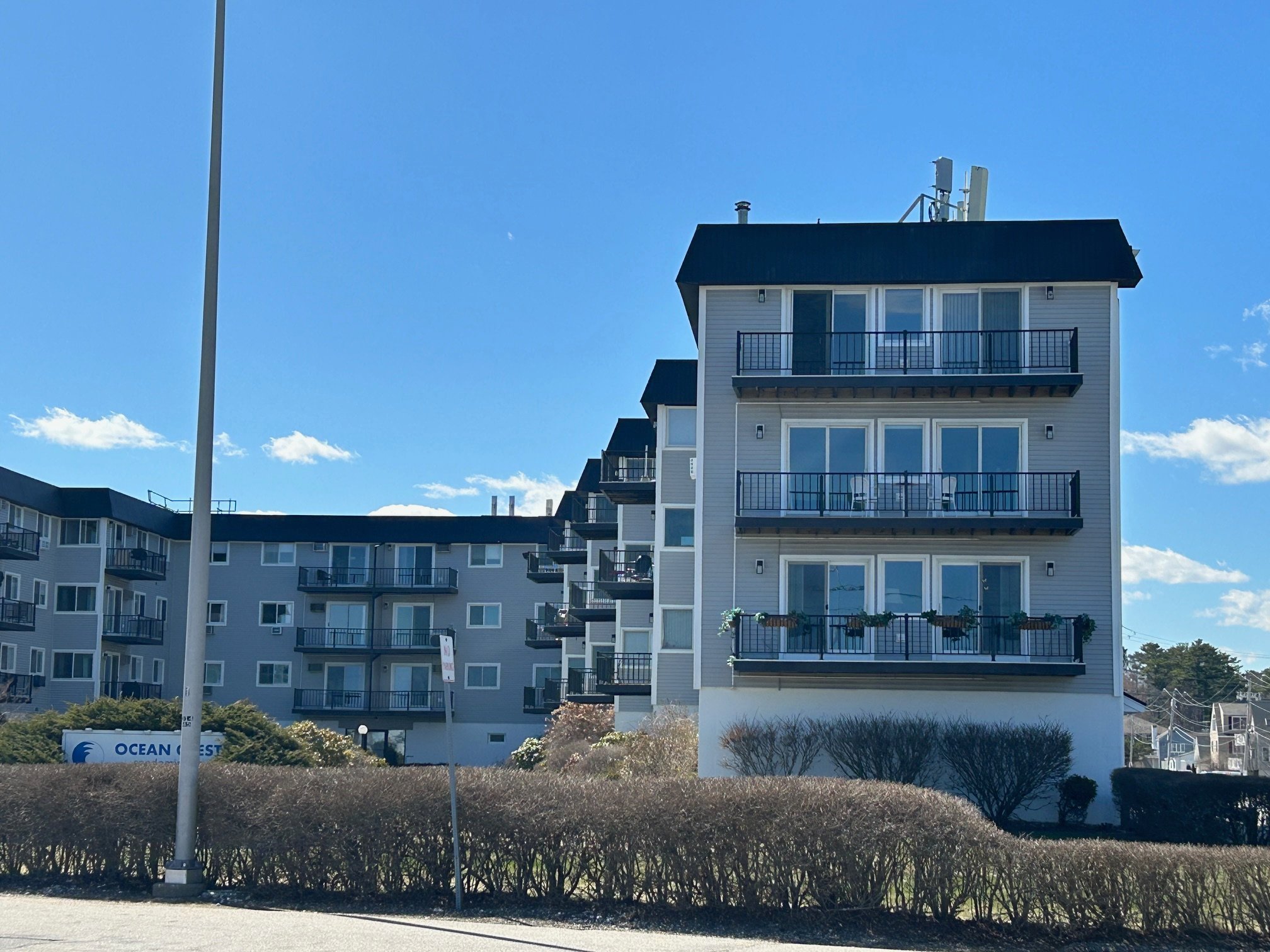 Hampton Condo: 190 Kings Hwy