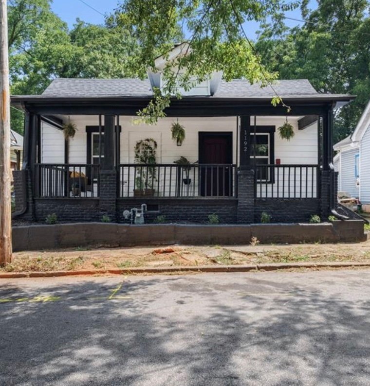 Atlanta House: 1192 Arlington Ave