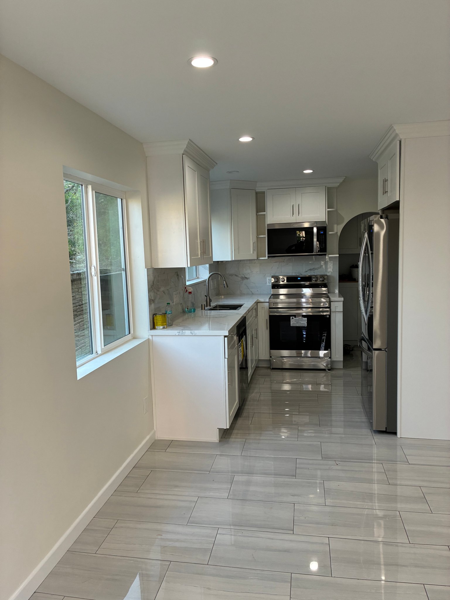 Granada Hills House: 11717 Shoshone Ave