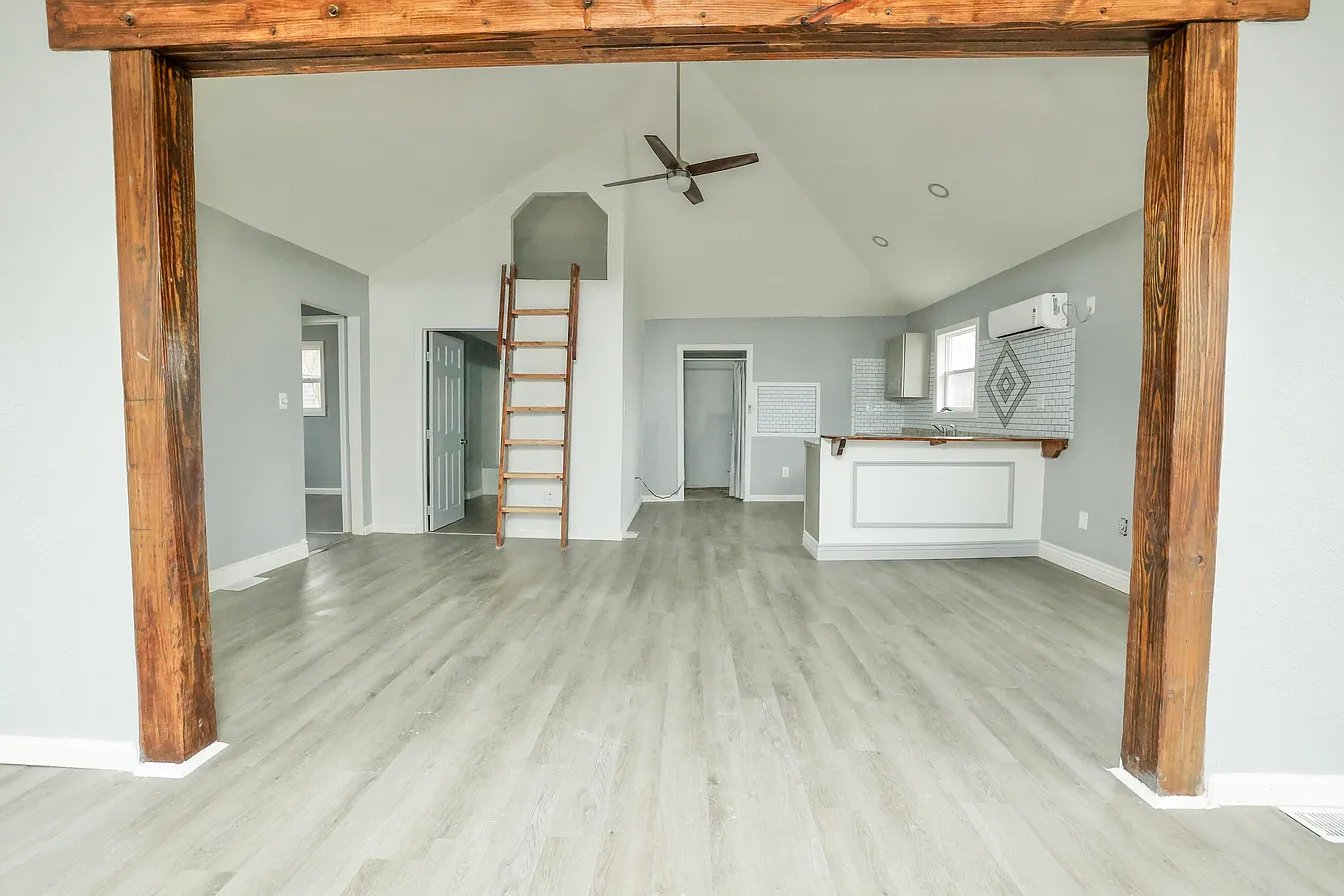 Russells Point House: 305 Bass Lane