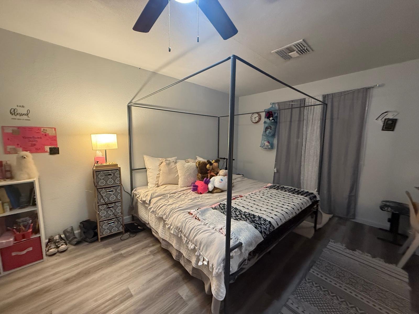 Mesa House: 6443 E Avalon St