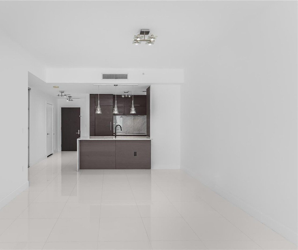 Miami Condo: 900 Biscayne Blvd