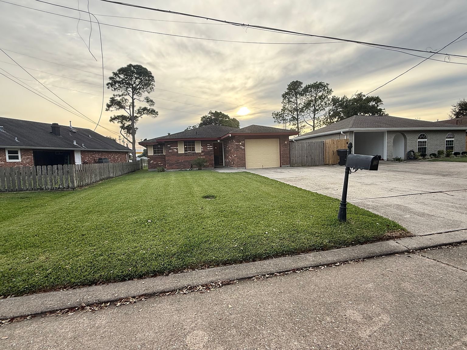 Belle Chasse House: 119 Jay St