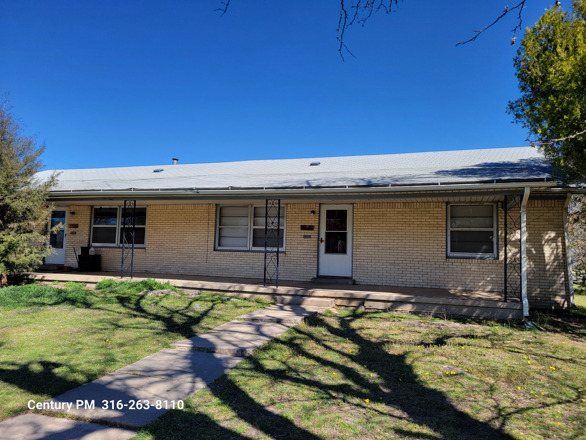 Wichiat Townhome: 4906 E 9th Street North