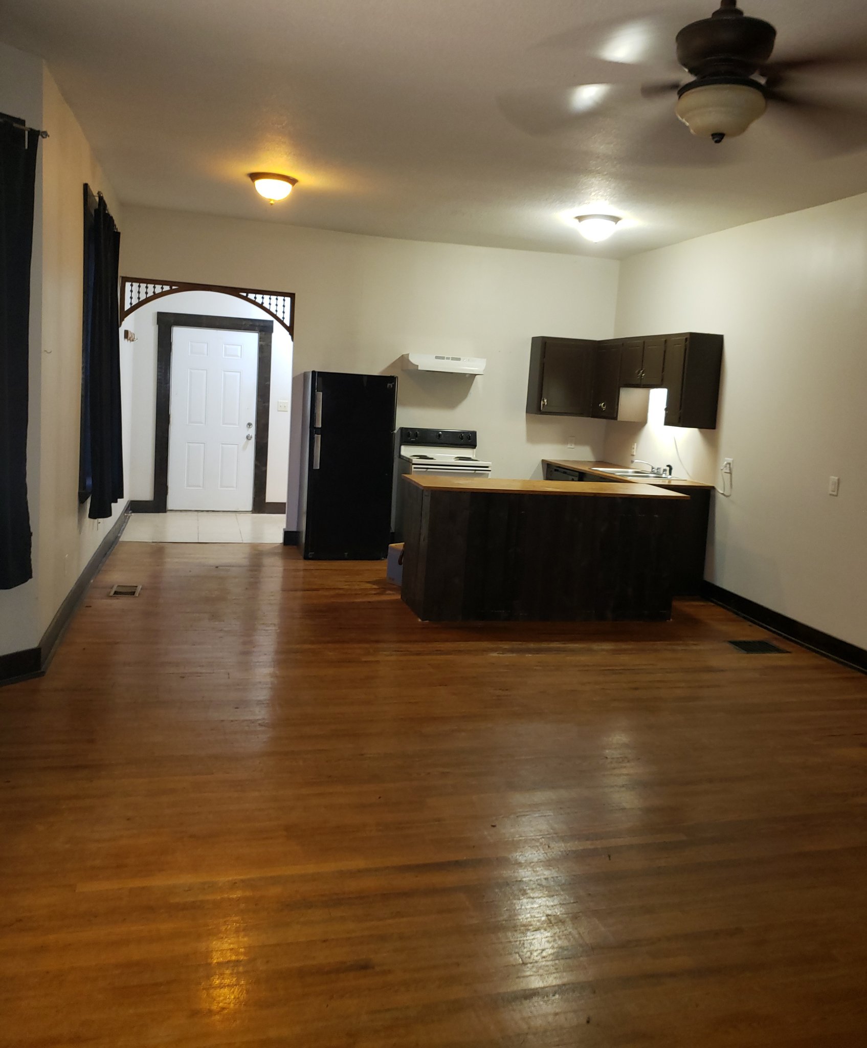 Knoxville Apartment: 1422 Coker Ave