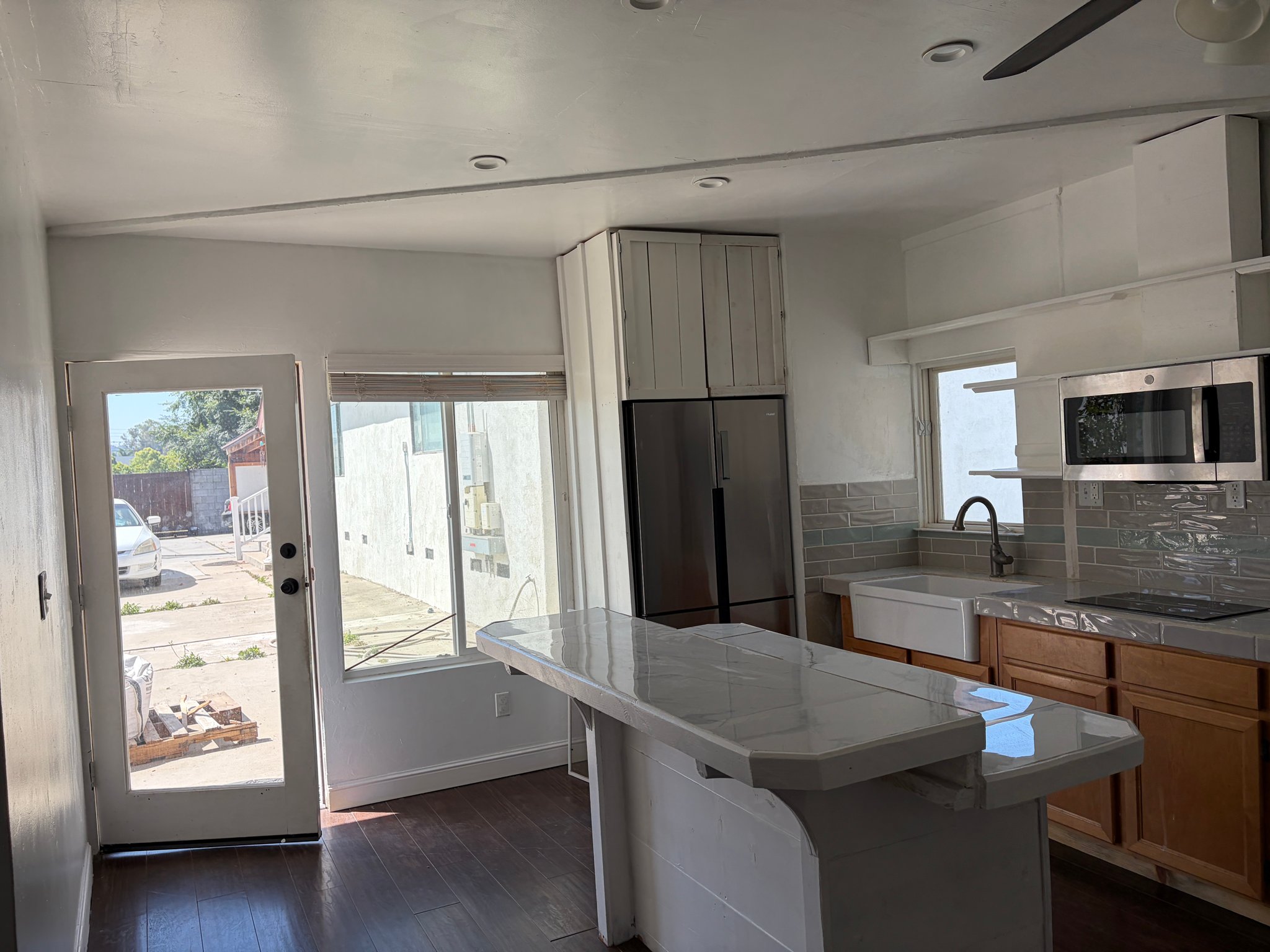 ESCONDIDO House: 864 FARR AVE Unit B