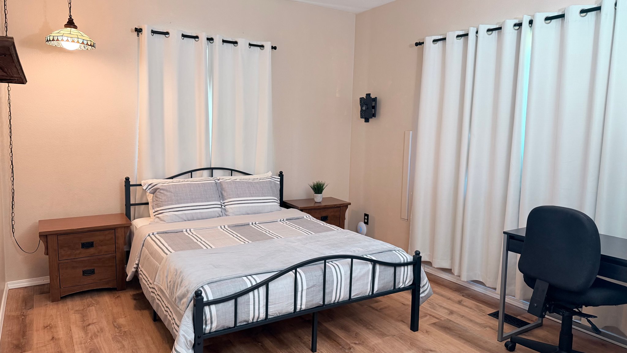 Kent Single Room: 13601 SE 266th St