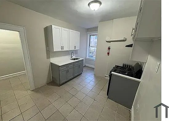 Newark Apartment: 333 Park Ave
