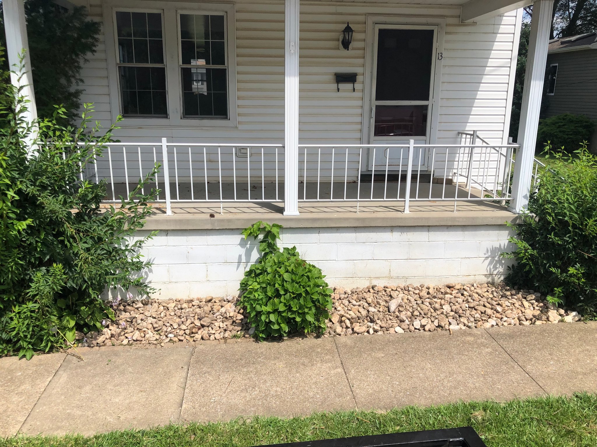 Latrobe House: 13 W Madison