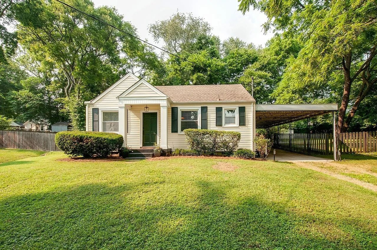 Nashville House: 64 Lutie St,
