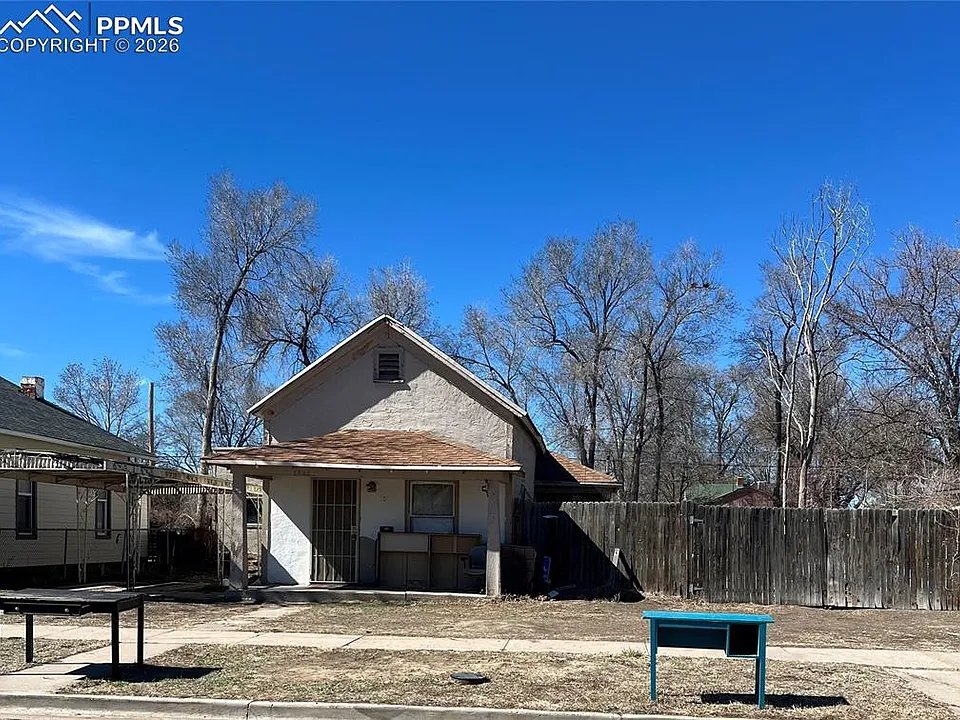 Pueblo House: 1321 Palmer