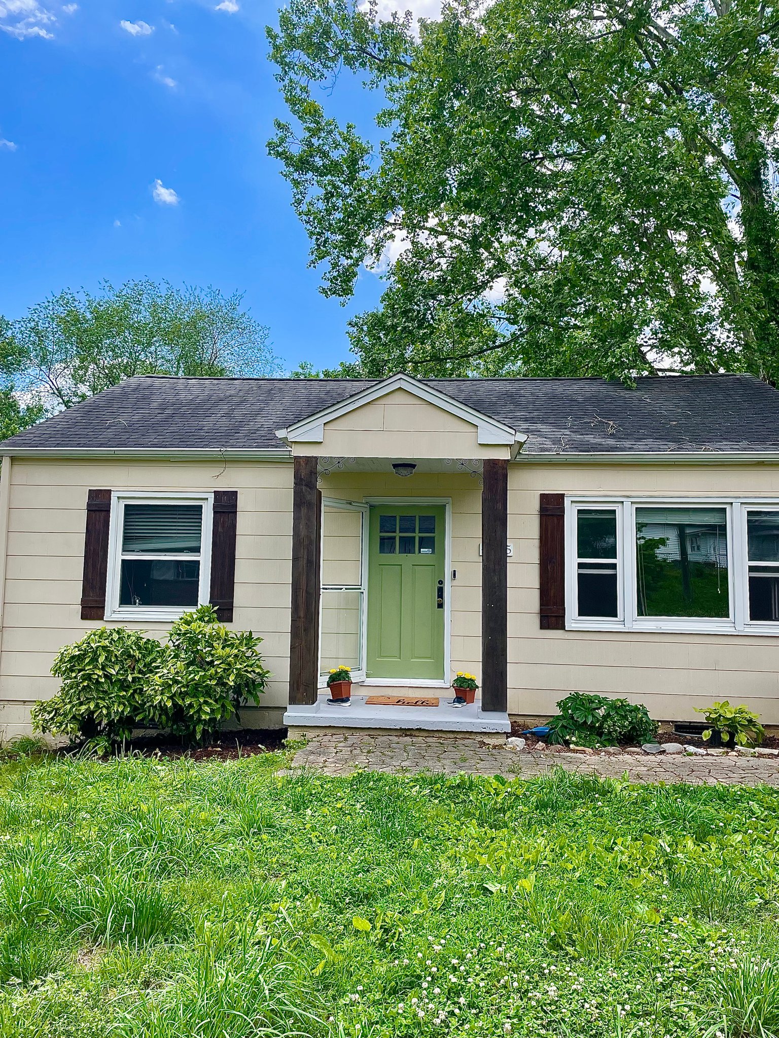 Knoxville House: 2425, Amber st