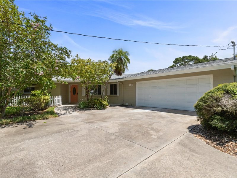 sarasota House: 460 magellan dr
