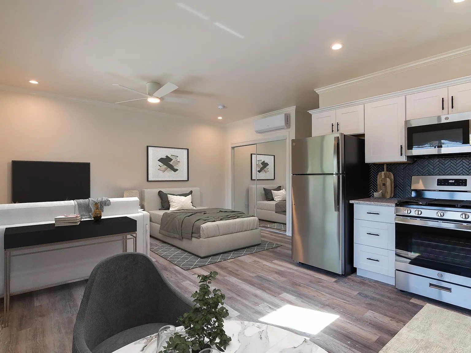 Winnetka House: 7018 Lurline Ave