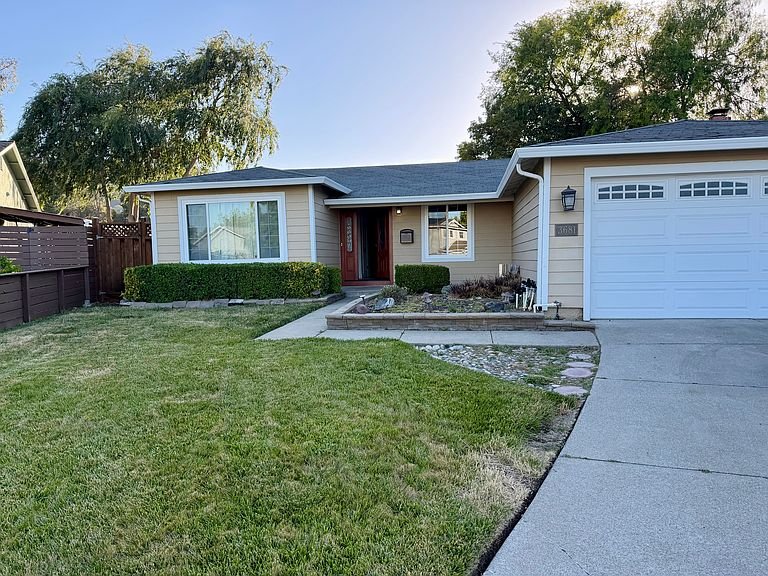 Pleasanton House: 3681 Shenandoah Ct