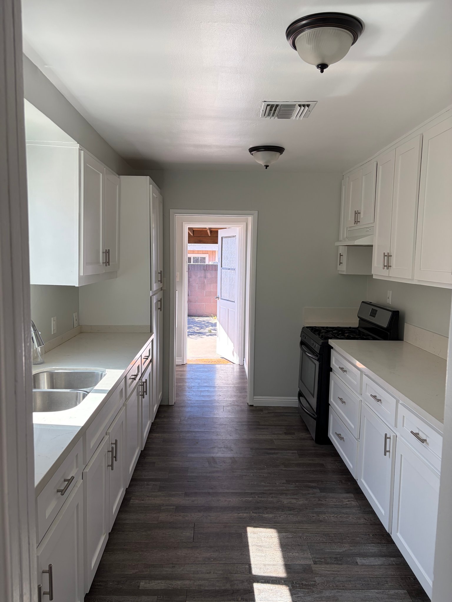 Norwalk House: 11836 164th Street