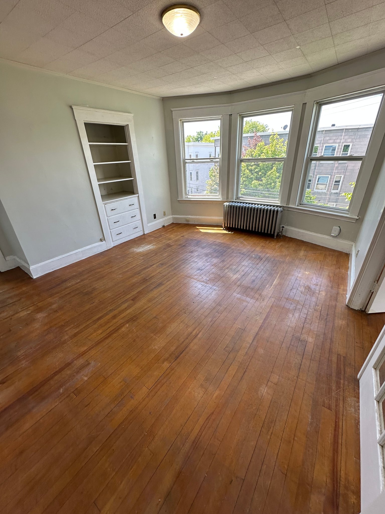 Lewiston Apartment: 213 Pine St