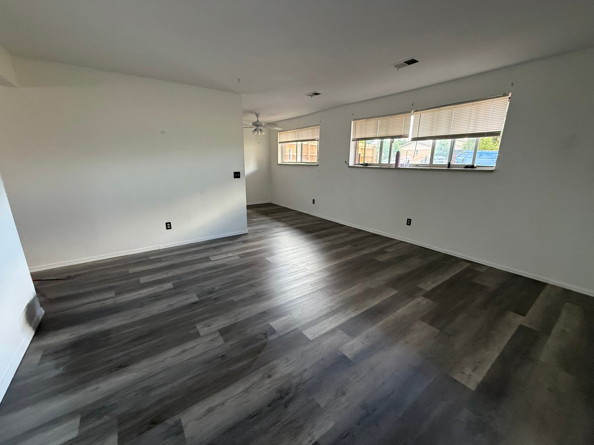 Lakewood Apartment: 211 S Brentwood St