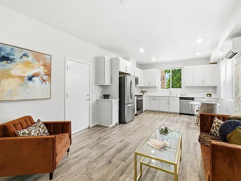 sacramento Apartment: 170 Box Ln