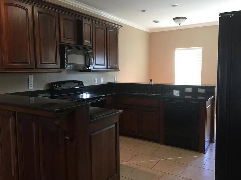 Gilmer House: 719 Walnut