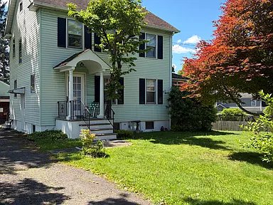 watchung House: 22 Verona Place