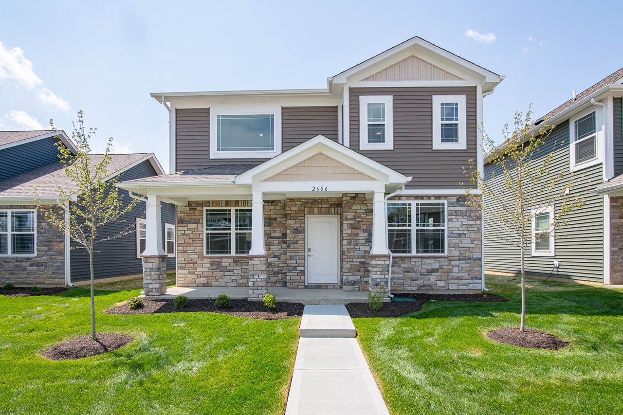 Whitestown House: 2606 Plano Drive