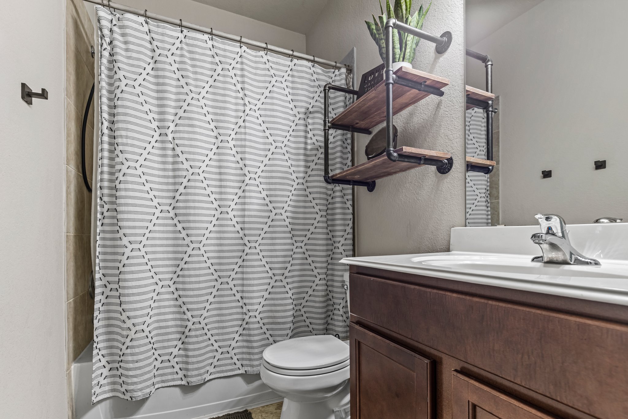 Katy House: 21627 Calico Bush Trail