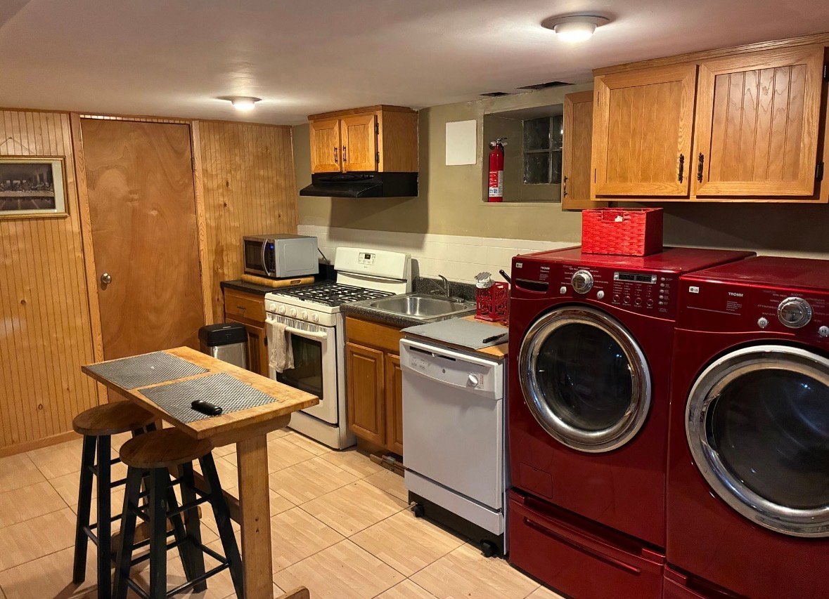 Cambria Heights Apartment: 11902 235th St