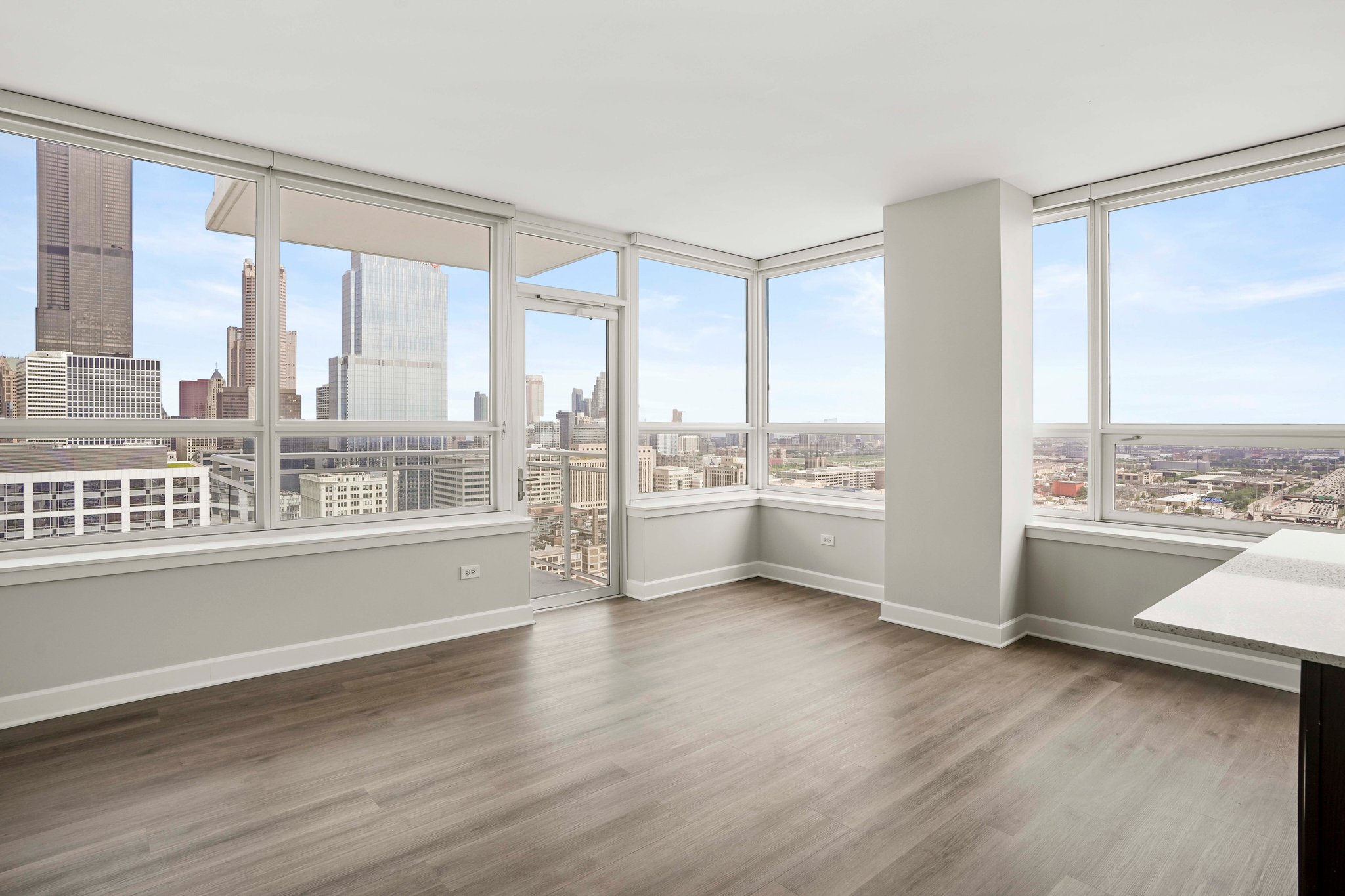 Chicago Condo: 756 West Adams St