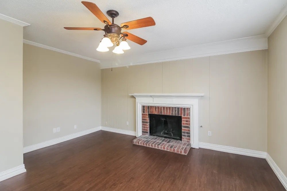 Grand Prairie House: 411 Merritt street