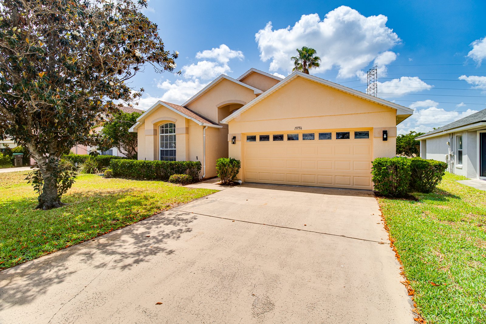Orlando House: 19756 GLEN ELM WAY