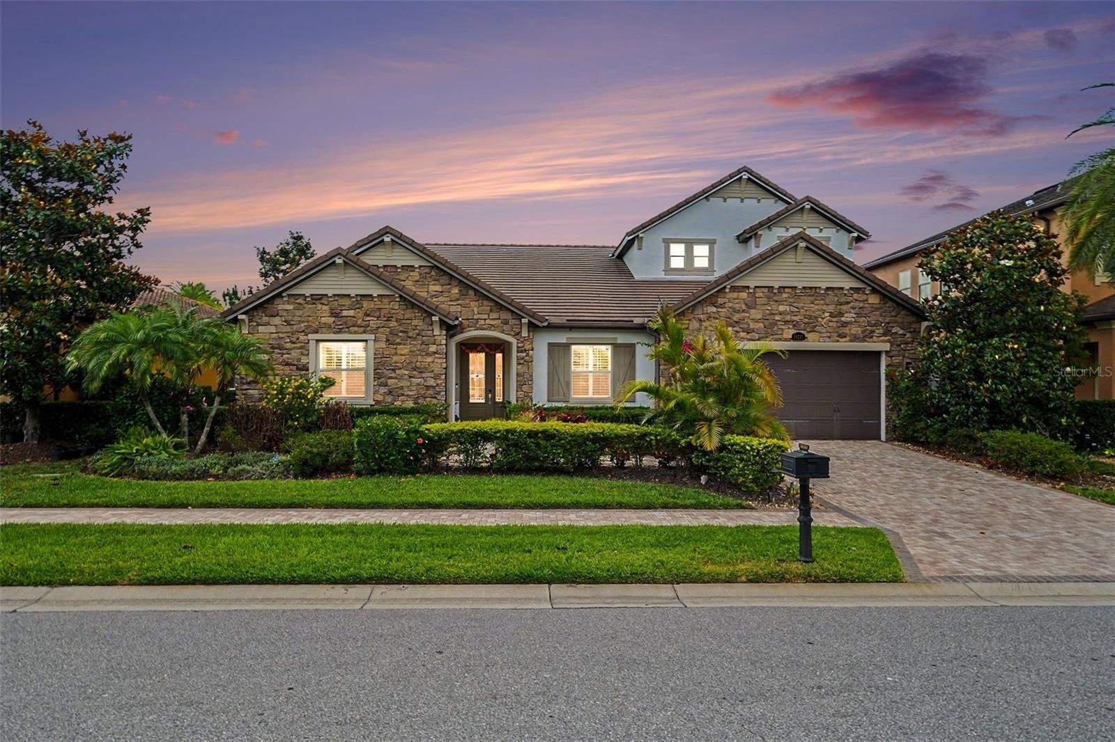 LUTZ House: 18213 PINE HAMMOCK BLVD