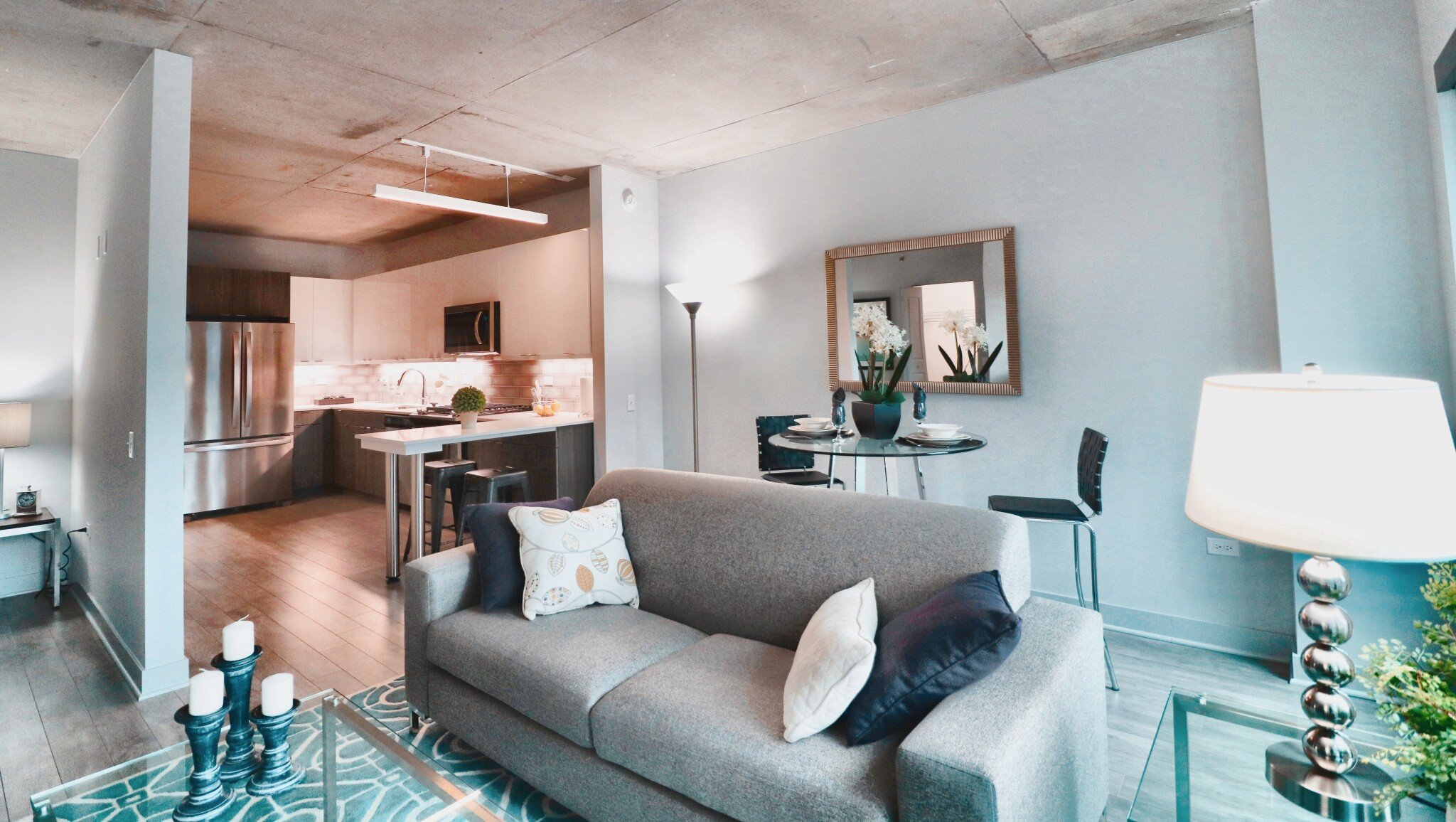 Chicago Apartment: 1025 W Addison