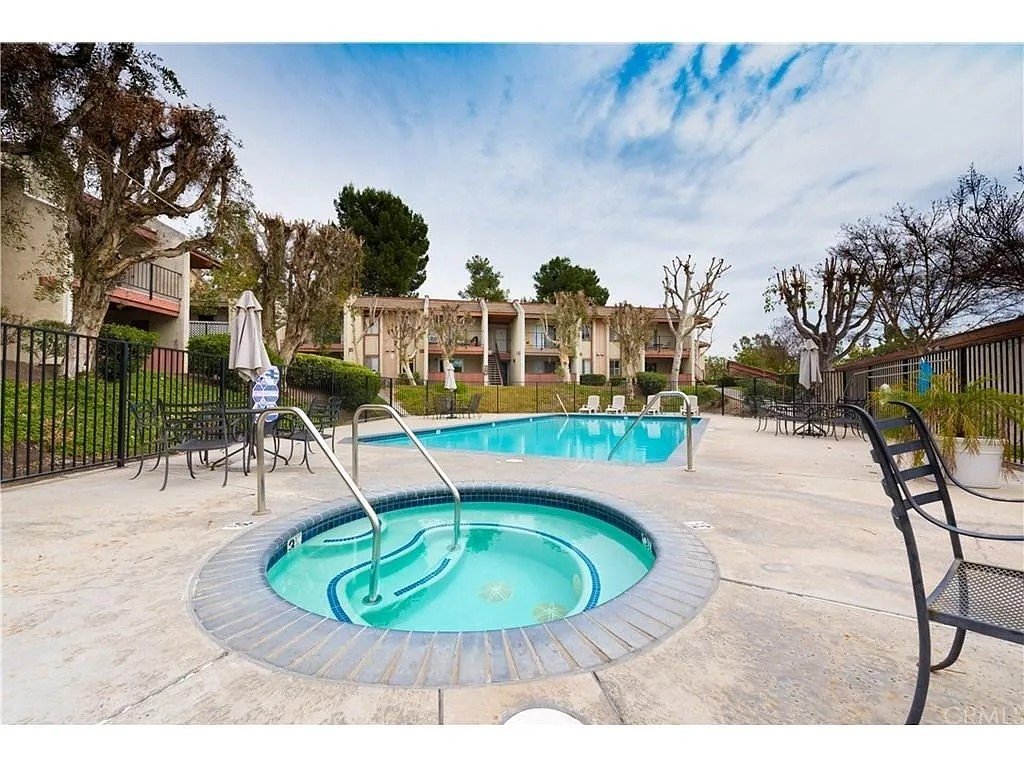 La Habra Condo: 1056 S. Idaho