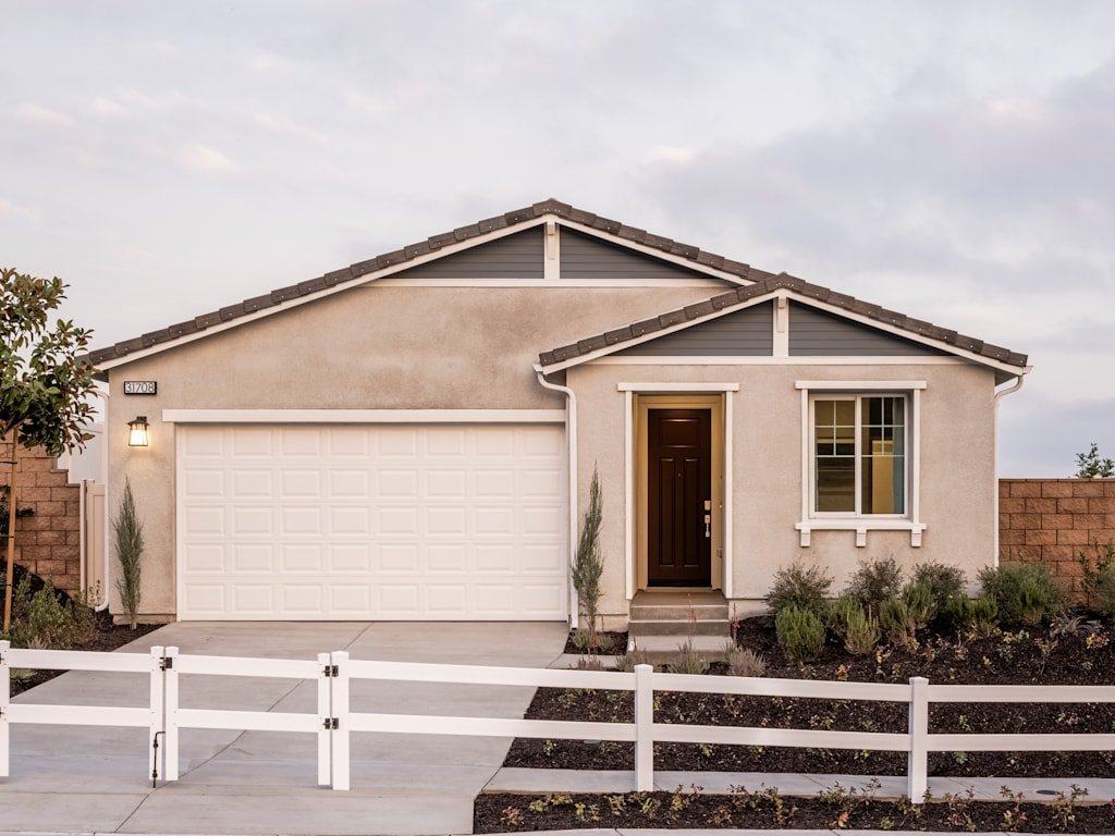 Winchester House: 31708 Settlers Rd