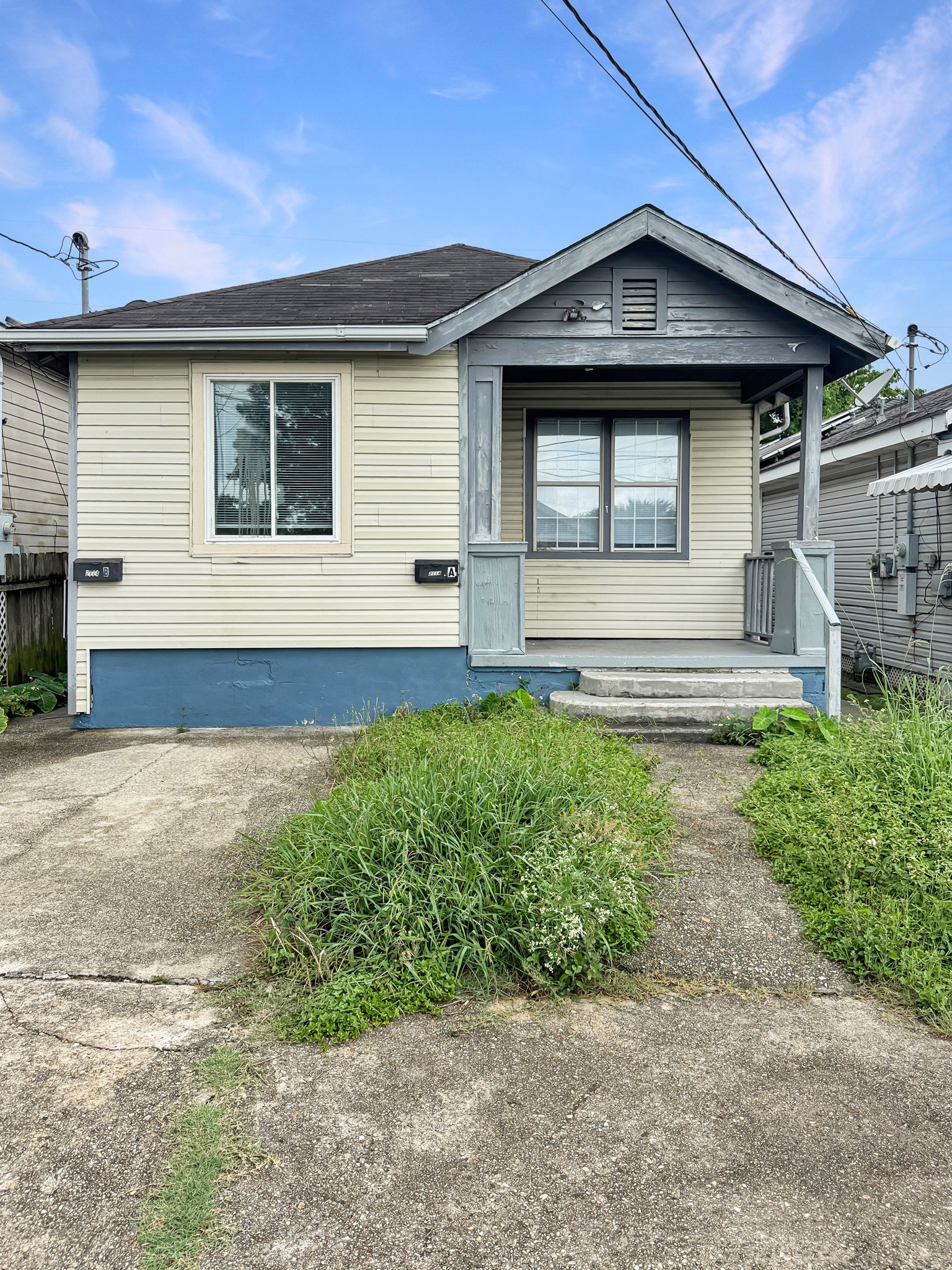 New Orleans Townhome: 2114 Feliciana St