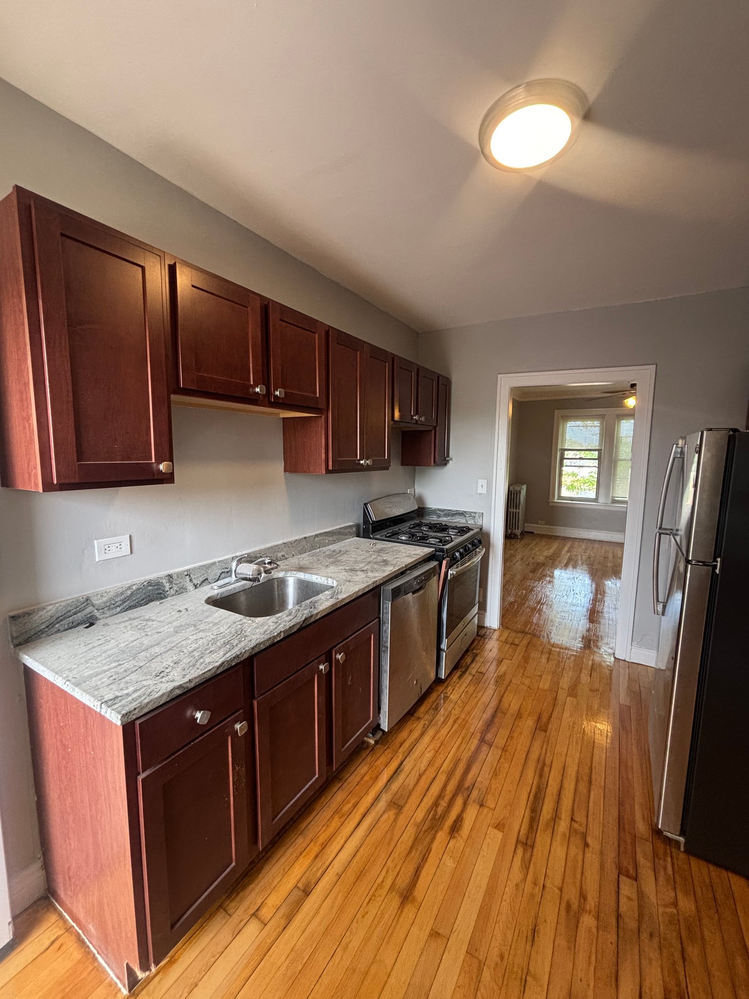 Chicago Apartment: 5600 S Francisco