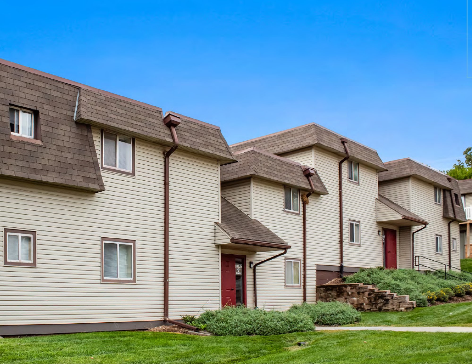 Omaha Apartment: 10025 S Plaza