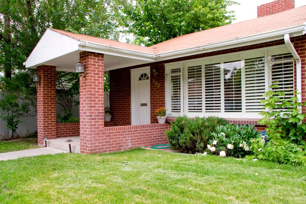 Salt Lake City House: 655 Riviera Circle