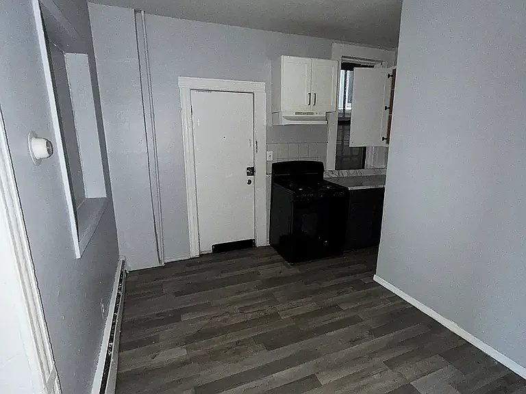 Passaic Apartment: 137-139 3rd St