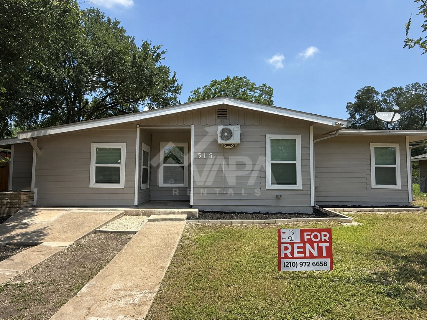 San Antonio House: 515 Blakeley Dr