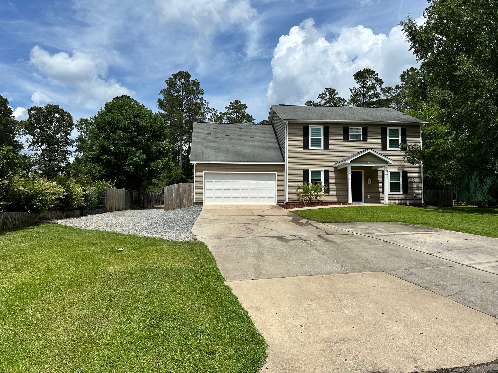 Chapin House: 435 Smallwood Dr